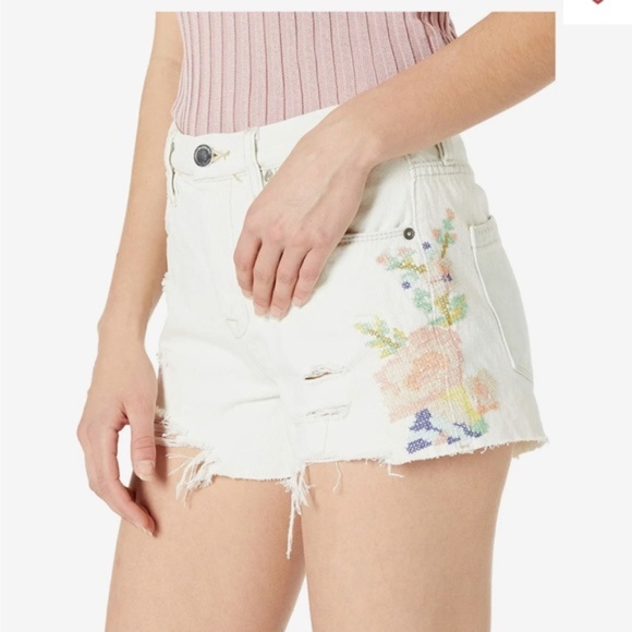 Blank NYC Big Girl's Closer Together Cross Stitch Embroidered Shorts Sizes 10/14 - Picture 3 of 16